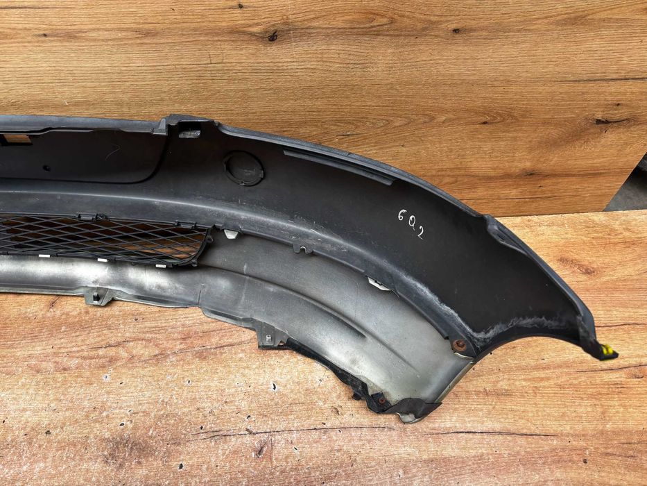 Zderzak przedni Toyota Yaris 1 kolor 6q2