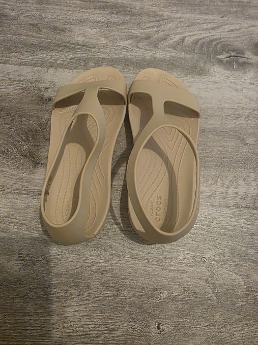 Sandaly crocs serena beżowe W6