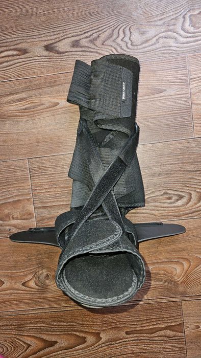 Бандаж для гомілкового суглоба Toros-Group