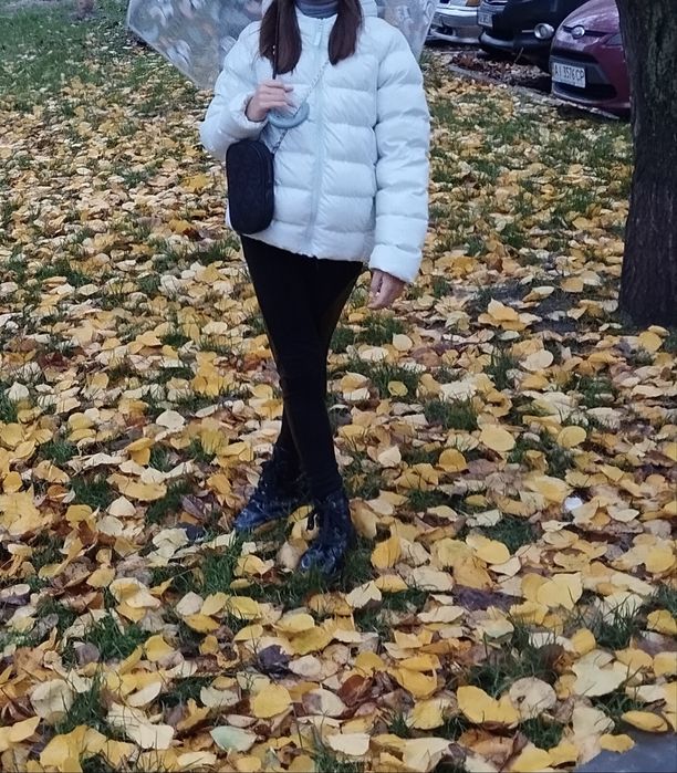 Куртка на дівчинку