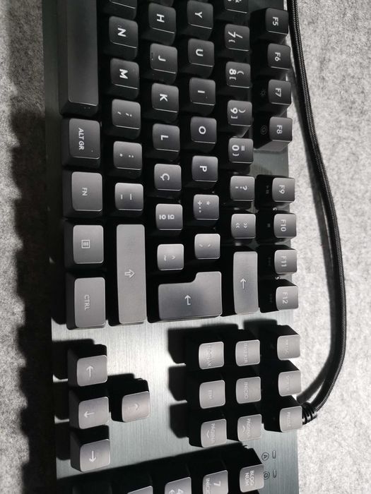Logitech G415 Carbon