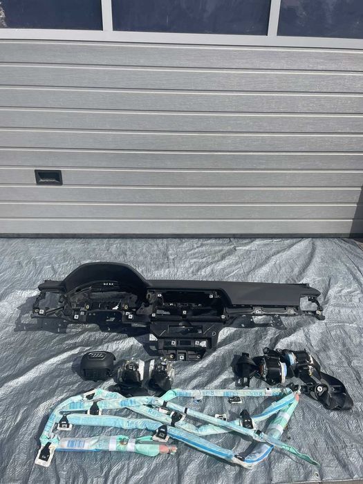 Панель торпедо AIRBAG Audi Q5 80A 2017-2022 80B857001D 24A