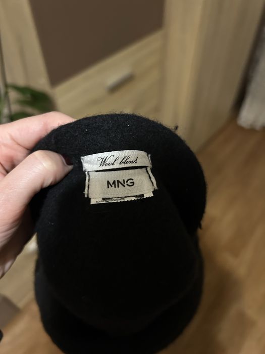 Жіночий берет Mango