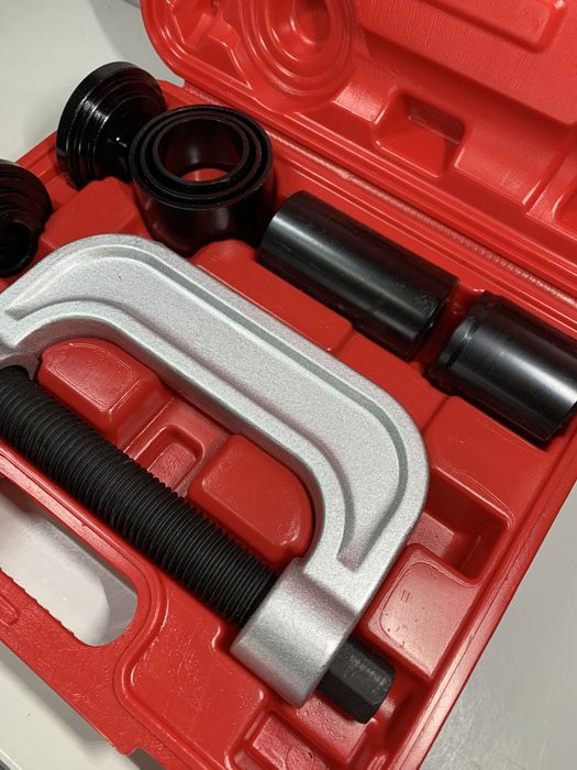 Набор для выпрессовки шаровых и крестовин