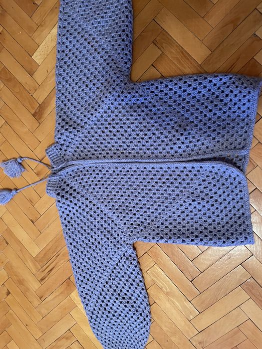 Продаю  новый кардиган вязаный. Ручная работа.