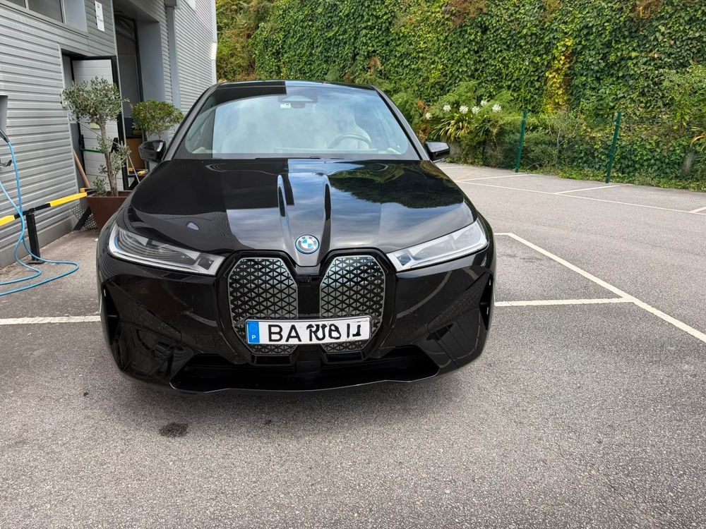 BMW iX