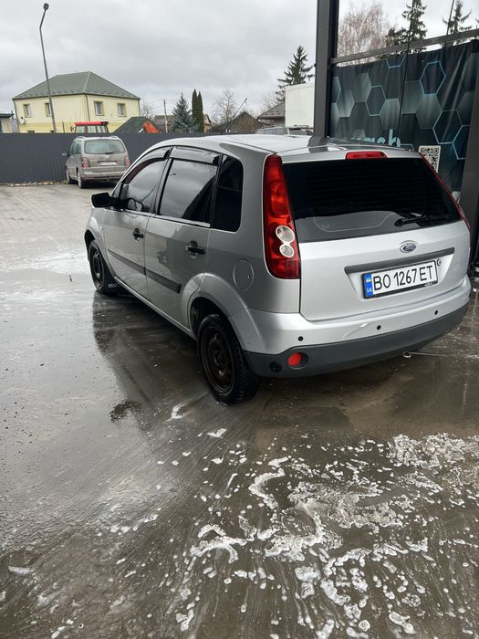 Форд фієста 2007 року 1,25 газ/бензин
