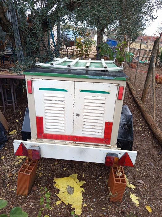 Reboque de transporte de cães de caça