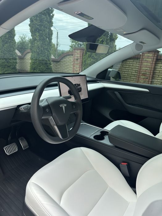 Tesla Model Y Long Range Dual Motor 2024 82.5 кіловат