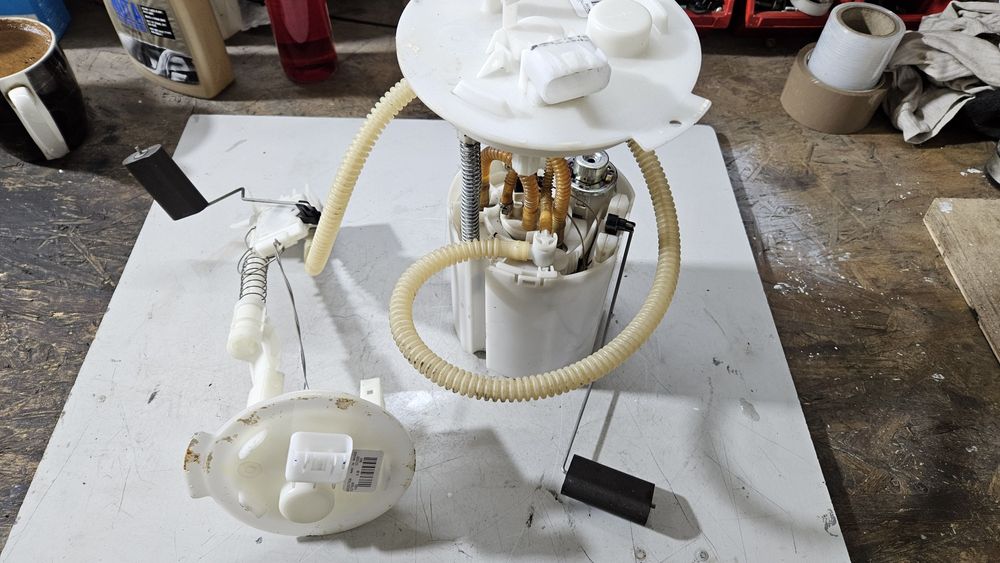 Pompa paliwa paliwowa A20NHT A2NFT 2.0t turbo opel insignia a