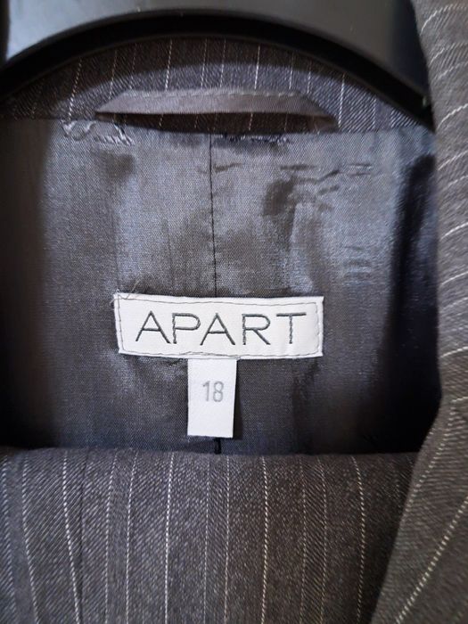 Kostium garnitur Apart nowy rozmiar 36