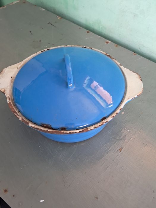 Кастрюля  эмалированая