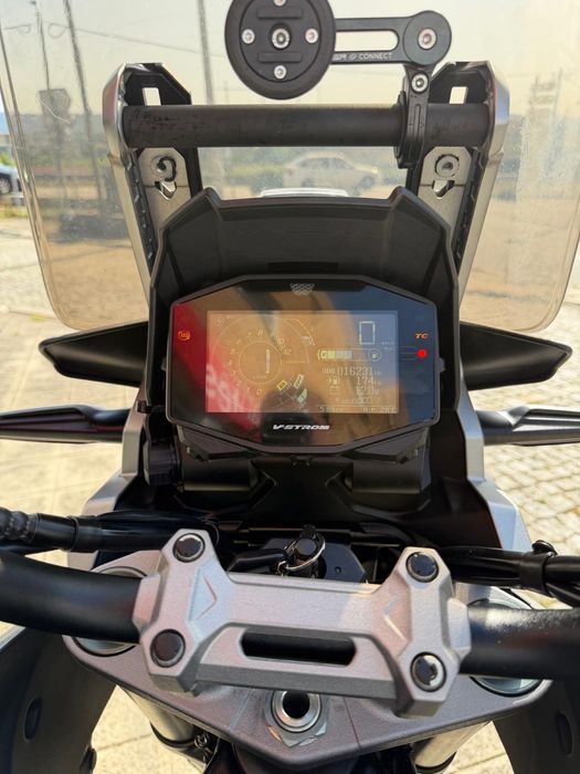 Suzuki V-STORM DL 1050 XT - USADO