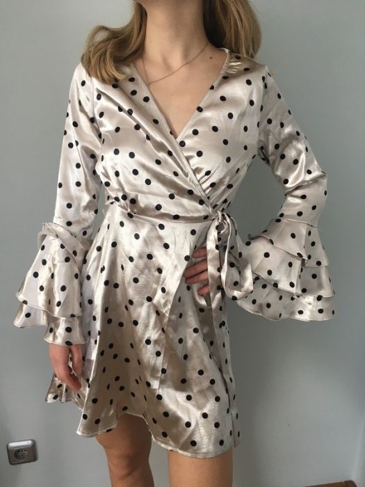 Srebrna sukienka w kropki Asos Outrageous Fortune 34 XS satynowa