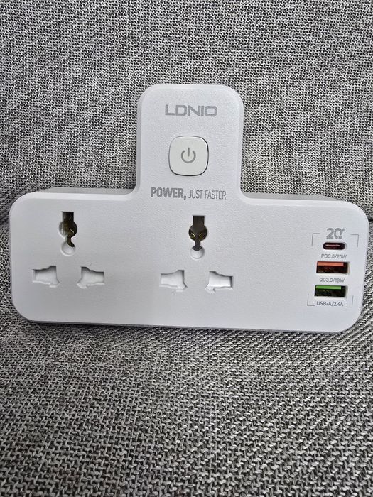 Мережевий фільтр LDNIO SC2311 2 USB + 1 Type-C 20W
