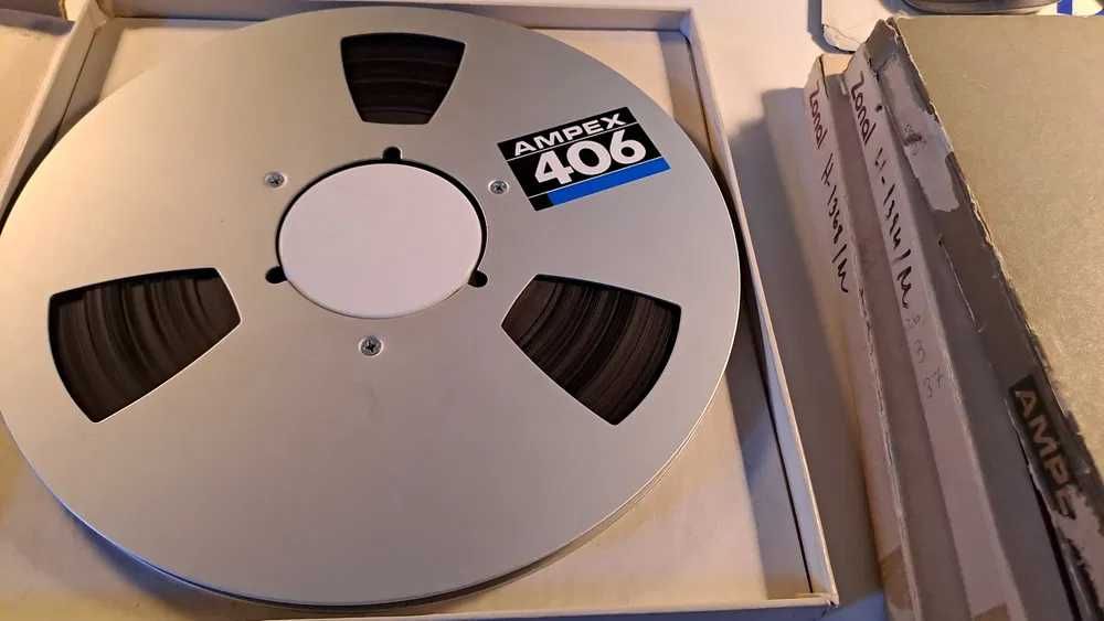 vendo fitas long play em bobines de alumínio