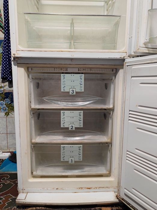 Продам холодильник Лібхер бу