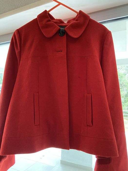 Casaco curto vermelho