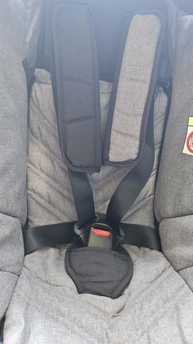 Fotelik samochodowy Axkid minki 2.0