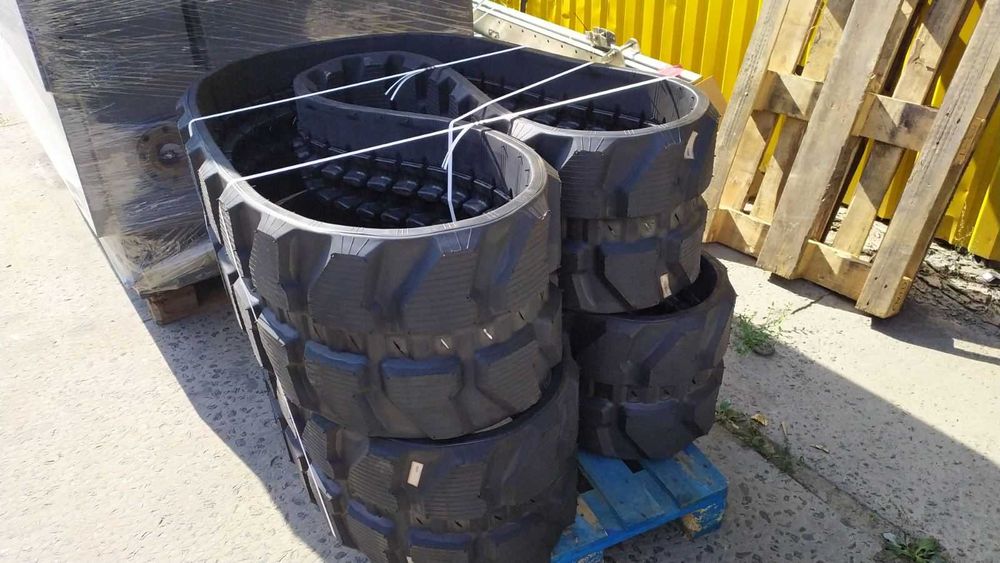 Гумова гусениця 400х72,5х76 W , резиновая гусеница 400/72,5/76 W