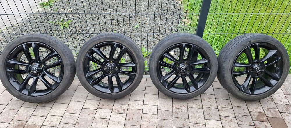 Alufelgi 17 Opel czarne plus opony