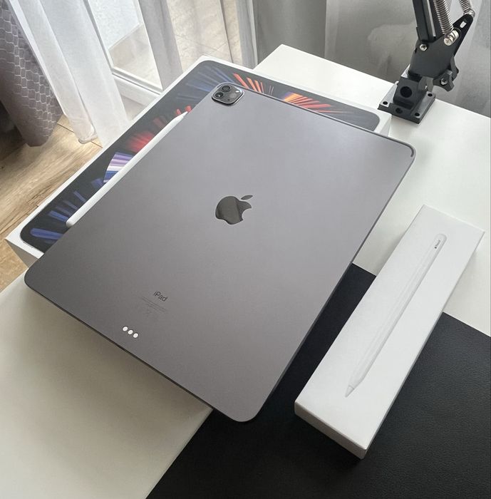 iPad Pro 12,9” 5. generacji (M1) 128 GB Wi-Fi + Apple Pencil 2