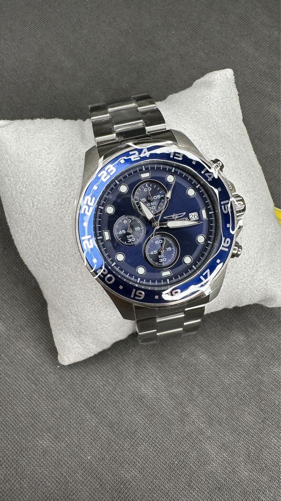 Invicta 15205 5 800 .
