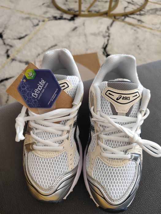 Tênis ASICS Kayano 14