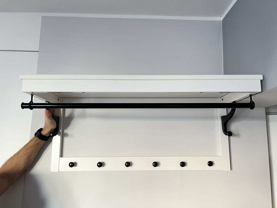 Wieszak na kurtki biały