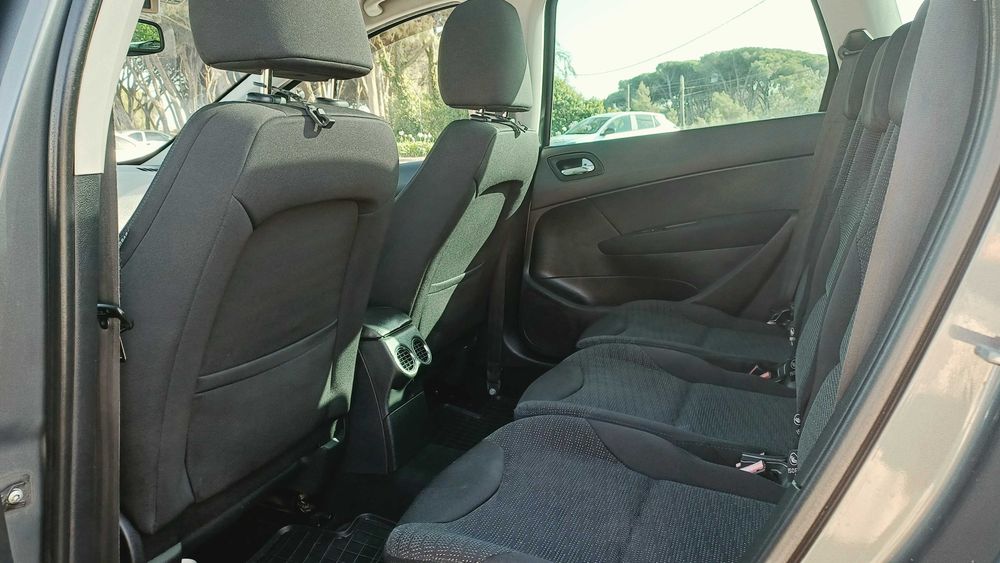 Peugeot 308 SW — fotografia 10