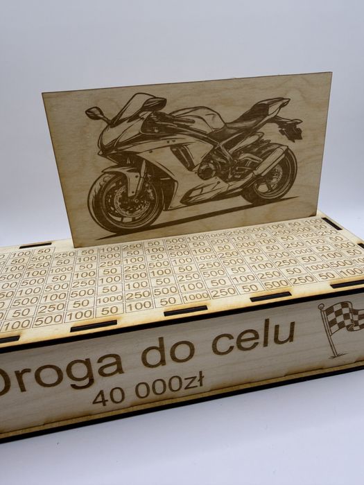 Skarbonka wykreślanka prezent dla chłopaka auto