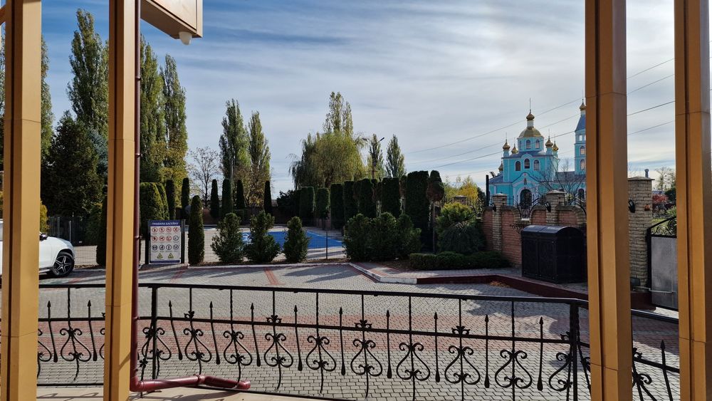 Продам діючий бізнес ГОТЕЛЬ-РЕСТОРАН-БАСЕЙНИ-Електозаправка для авто м