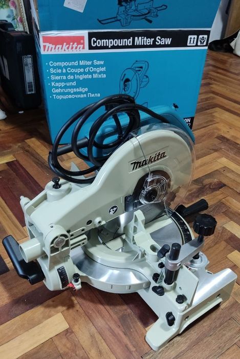 Торцювальна пила Makita LS1040N: 15 700 грн. - Електроінструмент Івано ...