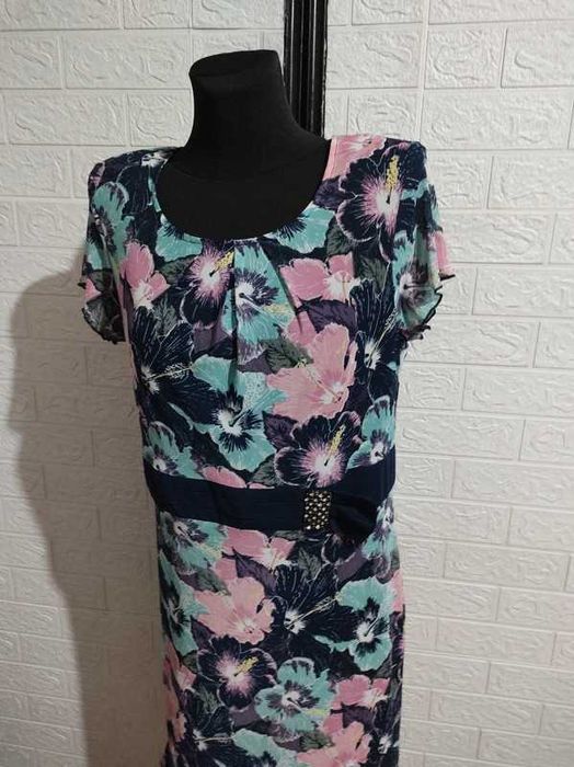 Sukienka rozmiar xl elastyczna stan idealny cena 25 zł