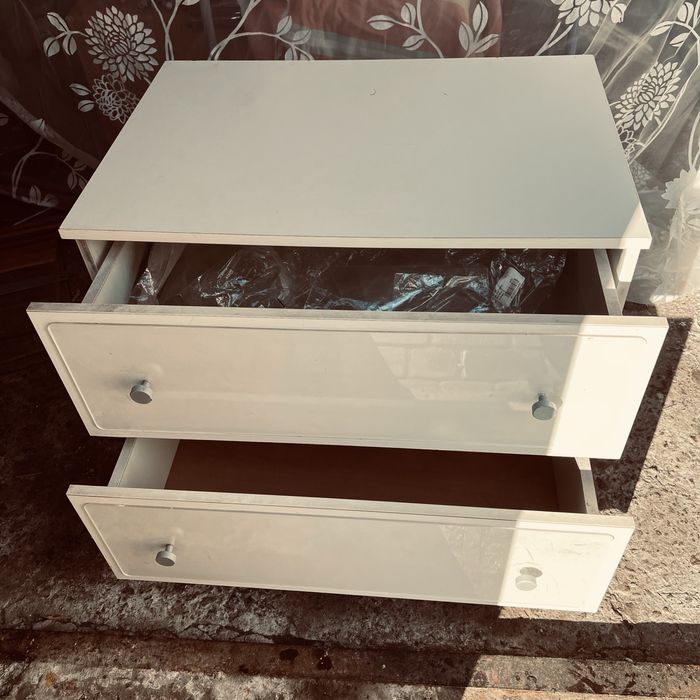 Тумбочка, комод,