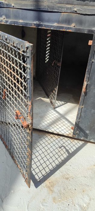 Caixote para transporte de cães de caça