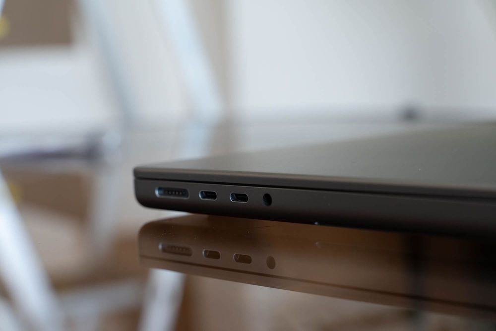 MacBook Pro 14 cali M1 Pro 16 GB RAM 512GB SSD
