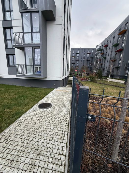 Комерційне приміщення з ремонтом 54 м² | окремий вхід | новий ЖК, Пустомити