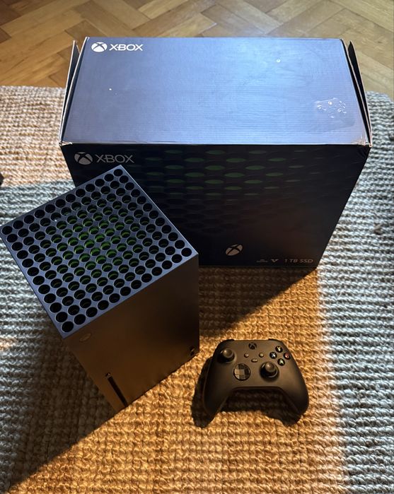 Konsola Xbox Series X Bdb Pudełko Zestaw