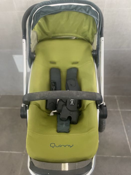 Carrinho bebe quinny