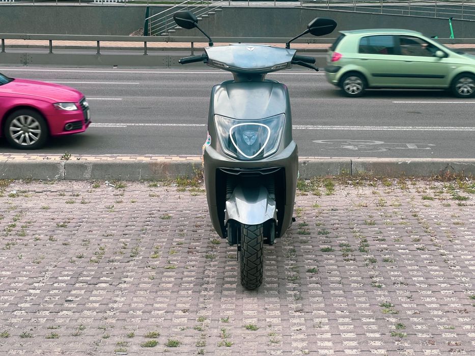 Продам електромопед Yadea T7