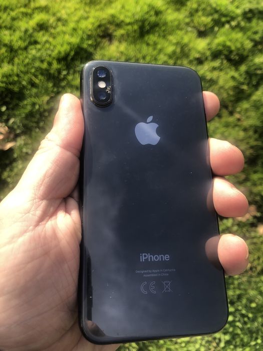 IPhone X 64 GB em bom estado