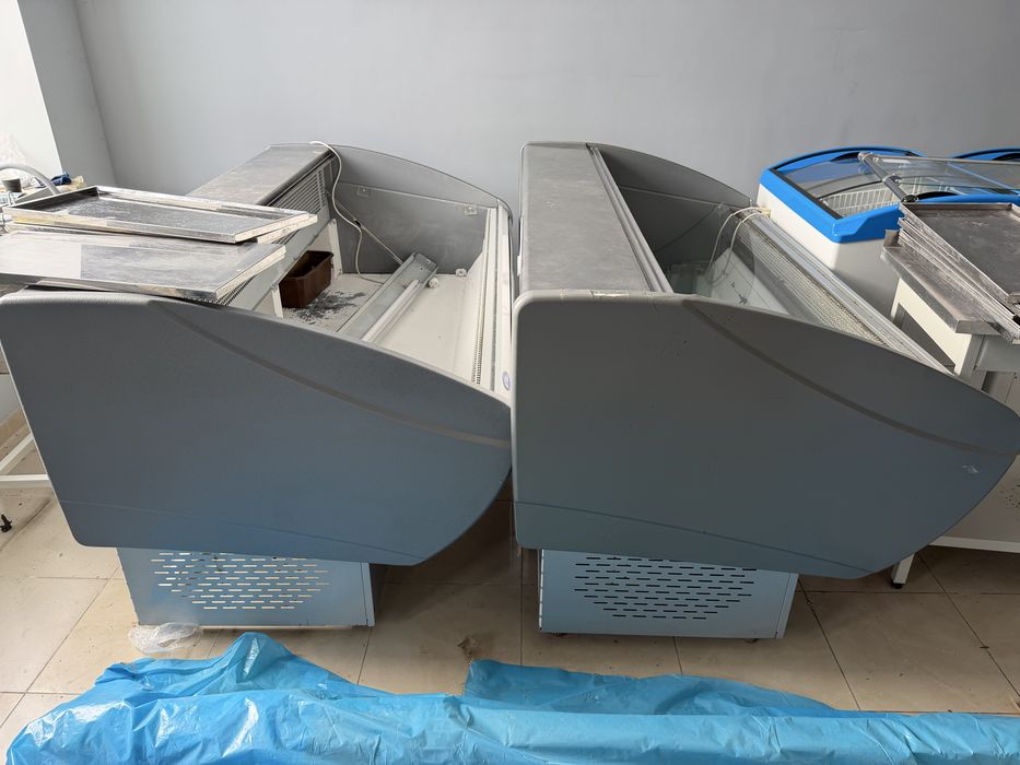 Продам вітрини - холодильник та морозильні камери