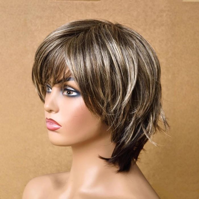 Krótka Kręcona Peruka Pixie Brąz Z Blond Pasemkami