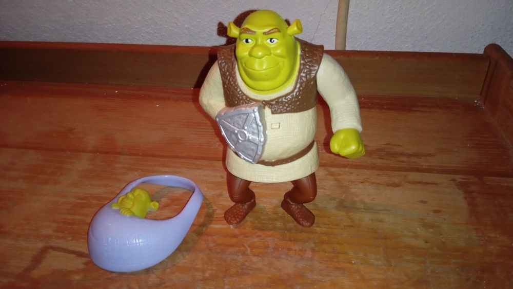 (Brinquedos) 4 figuras Shrek McDonald's