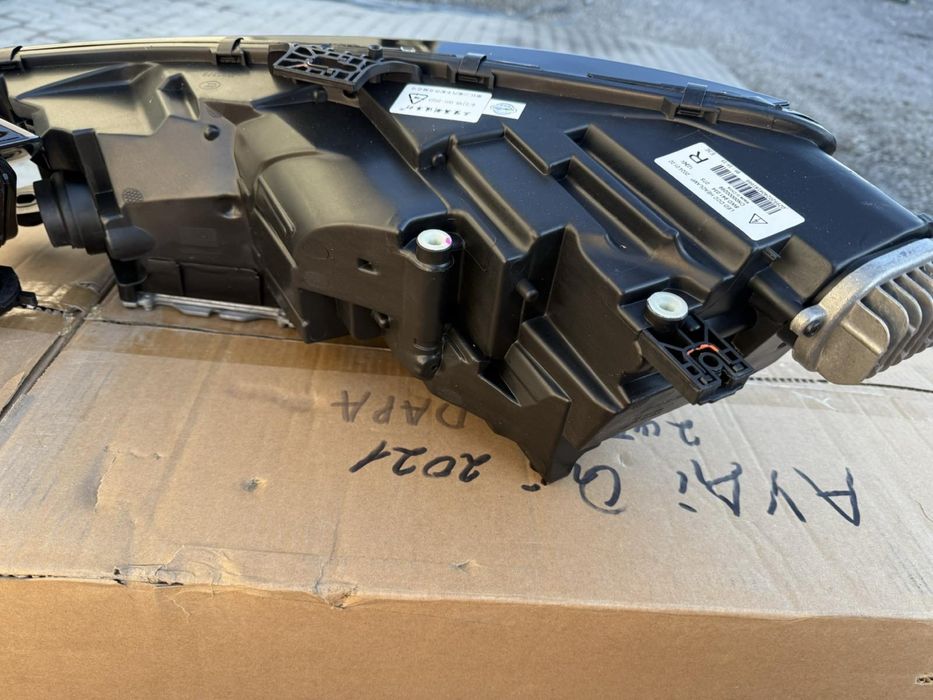 Фари AUDI A4 B9  2016-2019 рік Full led права та ліва