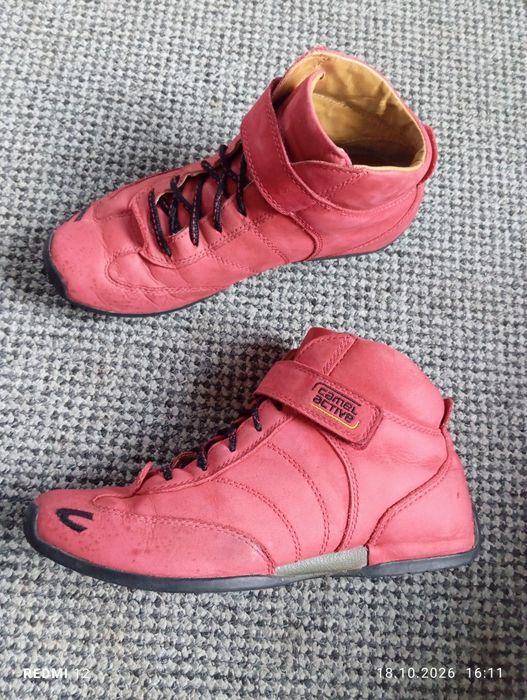 Damskie czerwone buty sportowe z wysoką cholewką marki camel active r. 39