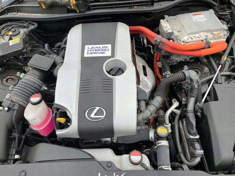 lexus is300h 2.5 skrzynia biegów