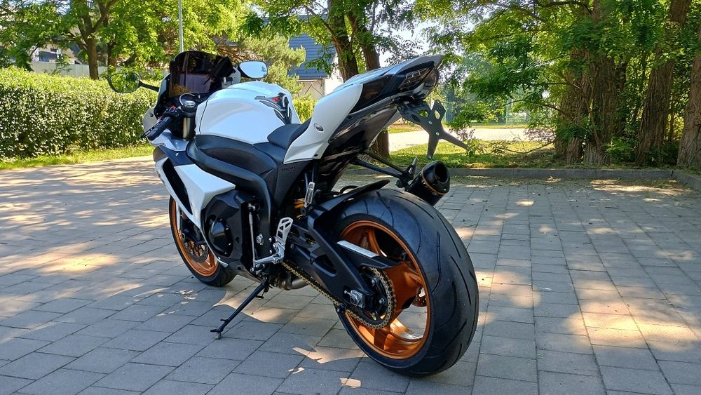 Suzuki Gsx-R  1000 k9  biała 26 tys