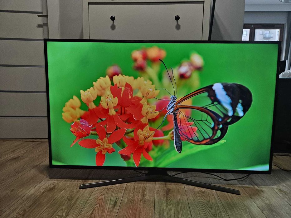 Telewizor  65'' Samsung Smart tv YT Netflix